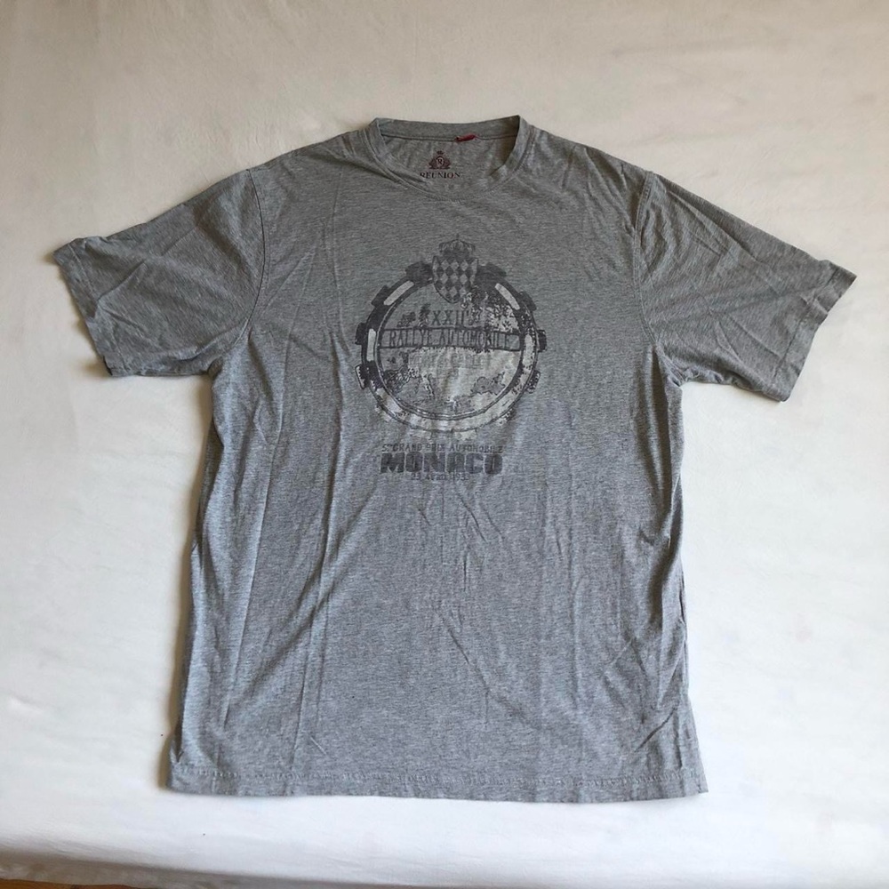 Grey y2k graphic t-shirt